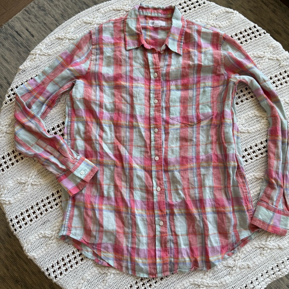 GAP Boyfriend Button Down Shirt - Picture 2 of 10